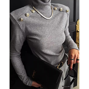 高级感金属纽扣装饰打底针织衫女秋冬季复古气质高领修身显瘦毛衣