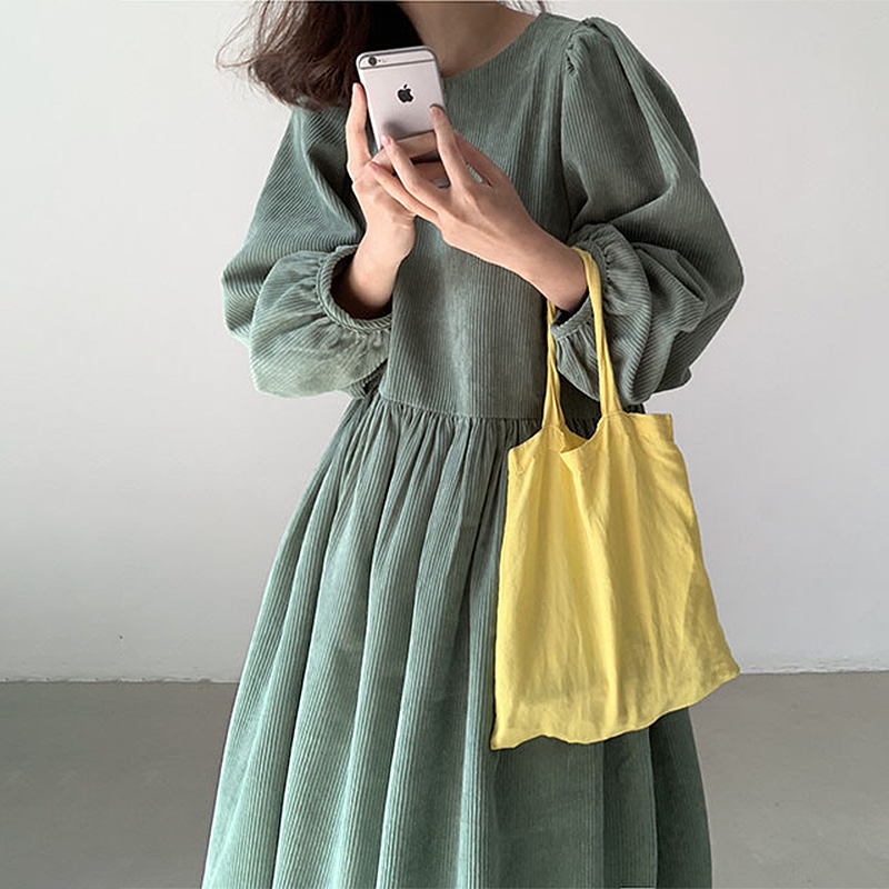 早秋纹理感休闲宽松长袖连衣裙