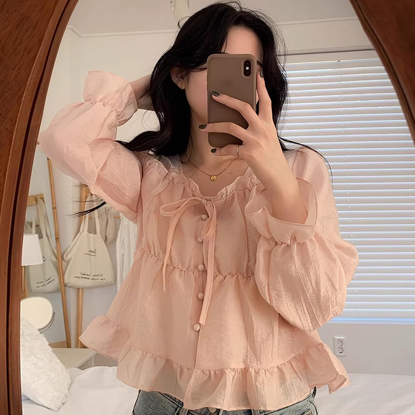 良良家 春季新款温柔气质方领系带木耳荷叶边长袖衬衫衬衣上衣女