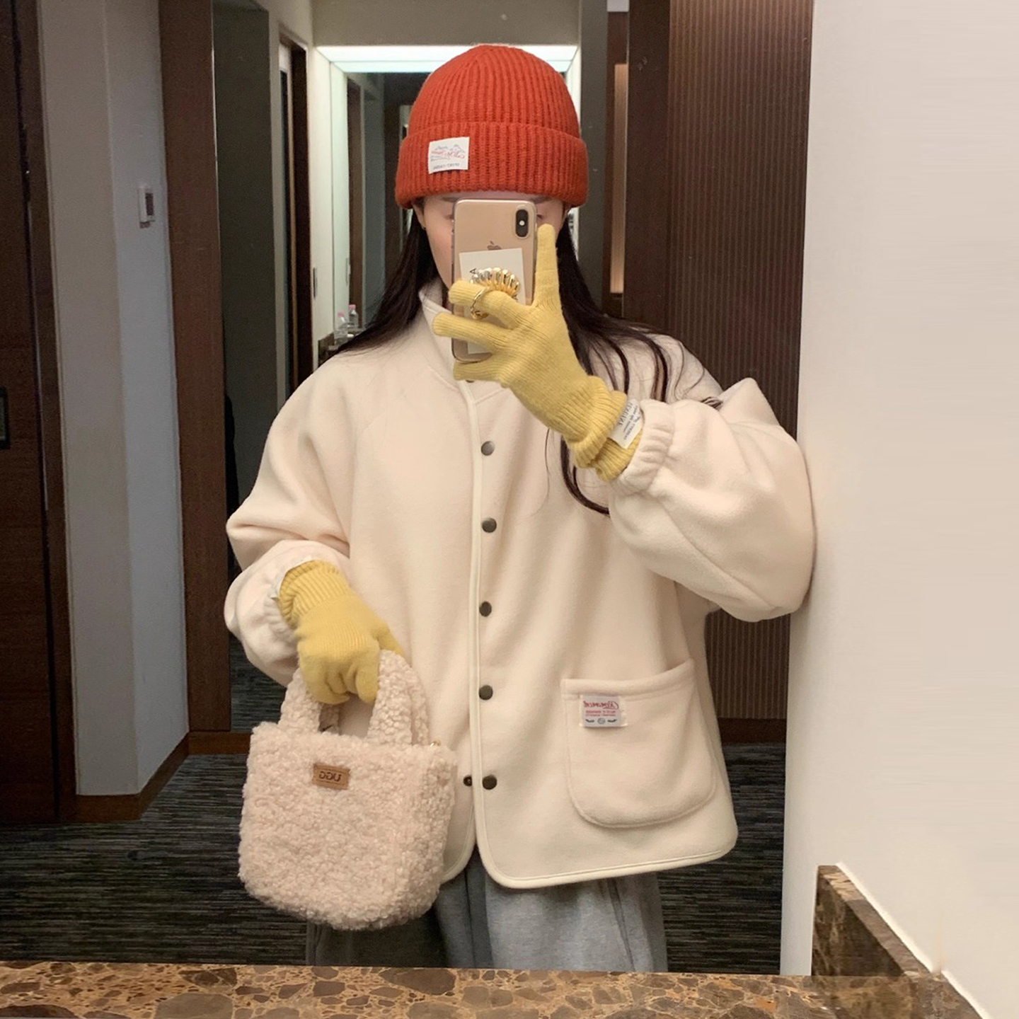 贴布口袋宽松长袖双面摇粒绒外套