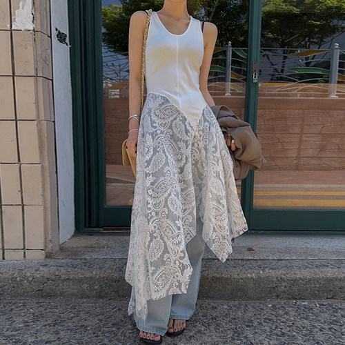 设计感拼接不规则蕾丝背心连衣裙