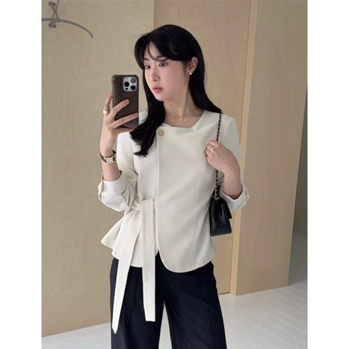 一粒扣绑带收腰设计长袖外套