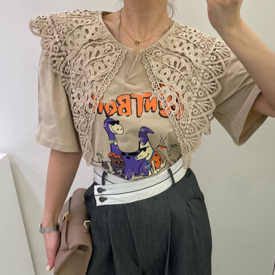 chic尖尖领镂空钩花卡通短袖T恤