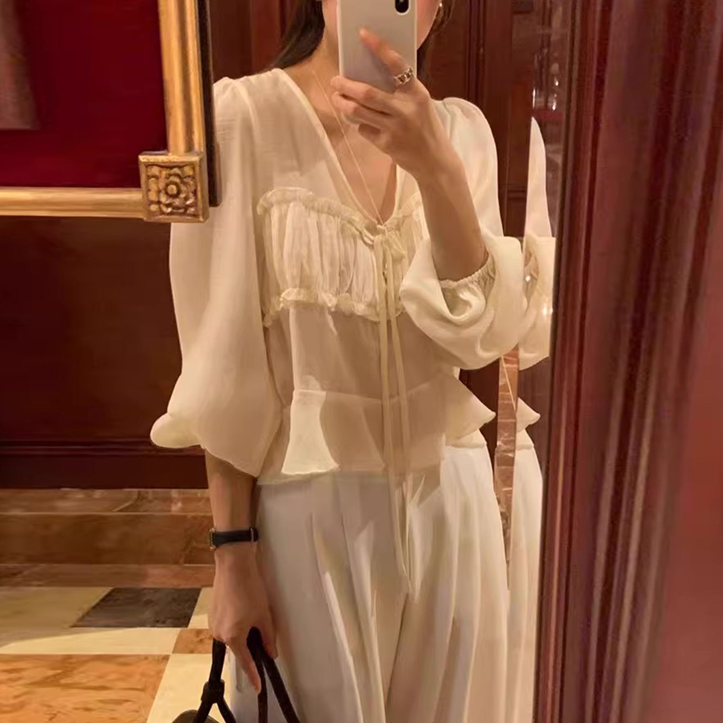 法式气质V领褶皱拼接木耳边系带衬衫女早春甜美风微透荷叶边上衣