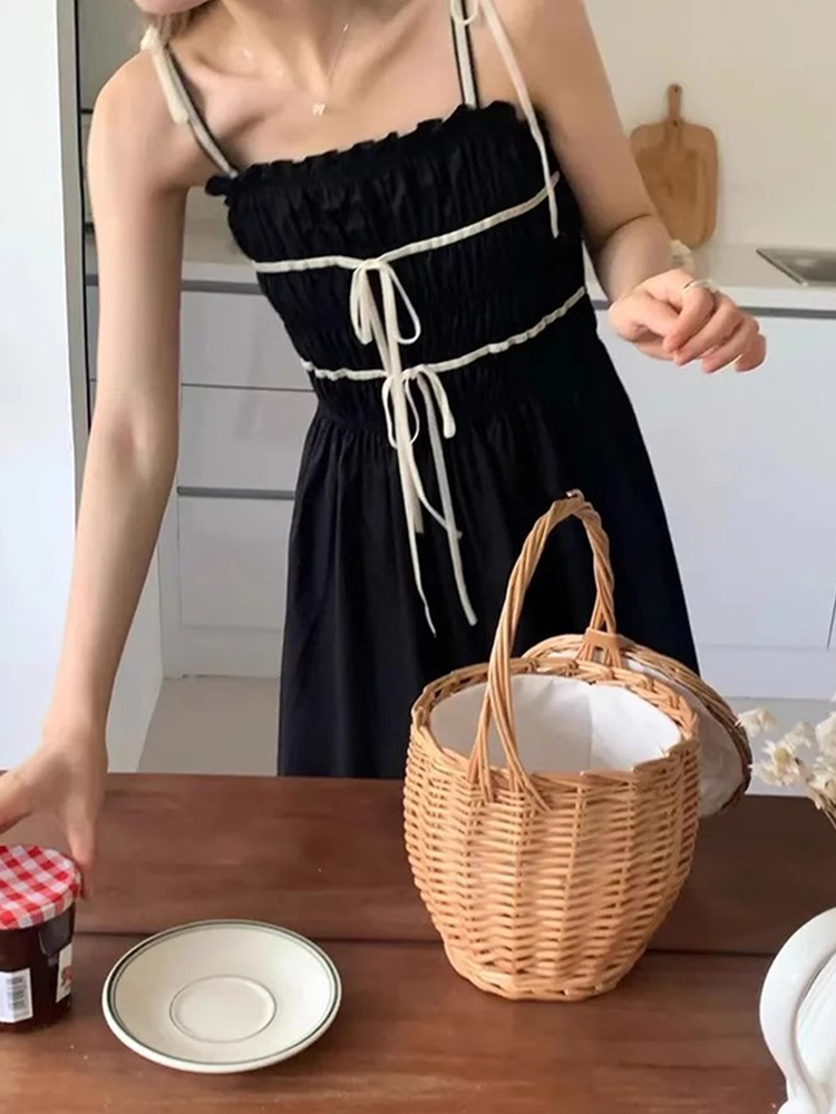 系带蝴蝶结收腰显瘦吊带连衣裙