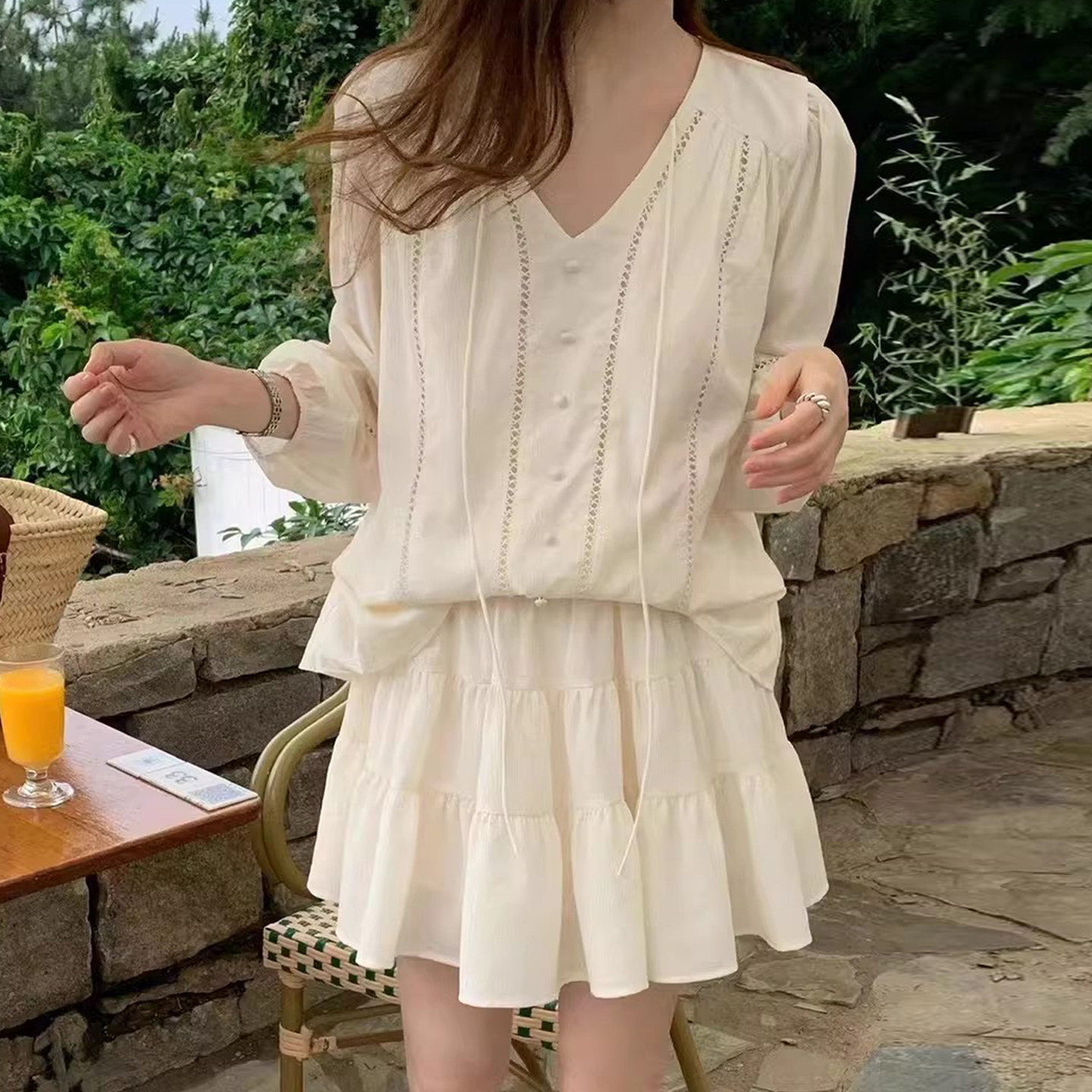 时尚套装小清新V领长袖衬衫女早春新款百搭高腰纯色半身裙蛋糕裙