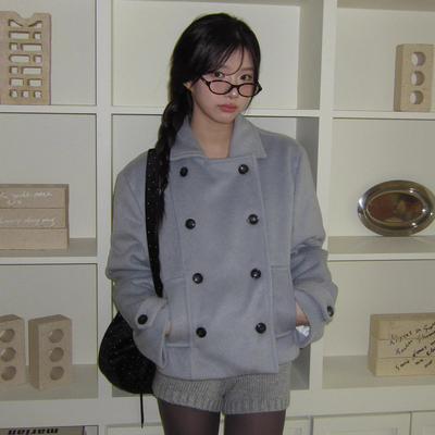 温柔减龄纯色短款双排扣毛呢外套