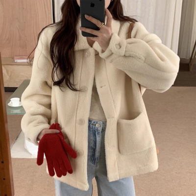 慵懒风羊羔绒皮毛一体短外套女