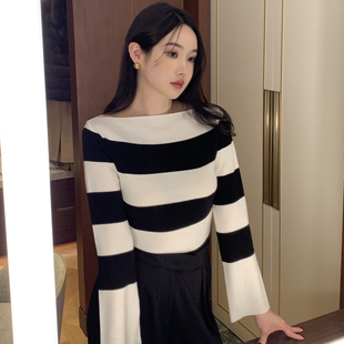 韩国chic冬季小众气质圆领撞色条纹设计修身显瘦喇叭袖针织衫毛衣