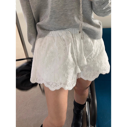 良良家重工刺绣钩花蕾丝短裤女