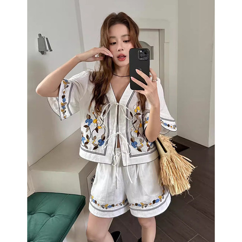 刺绣提花亚麻衬衣+小众休闲短裤