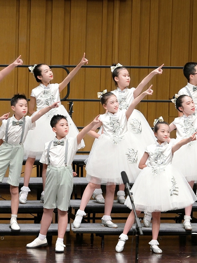 2024年新款六一儿童演出服男女童礼服大合唱服中小学生诗歌朗诵服