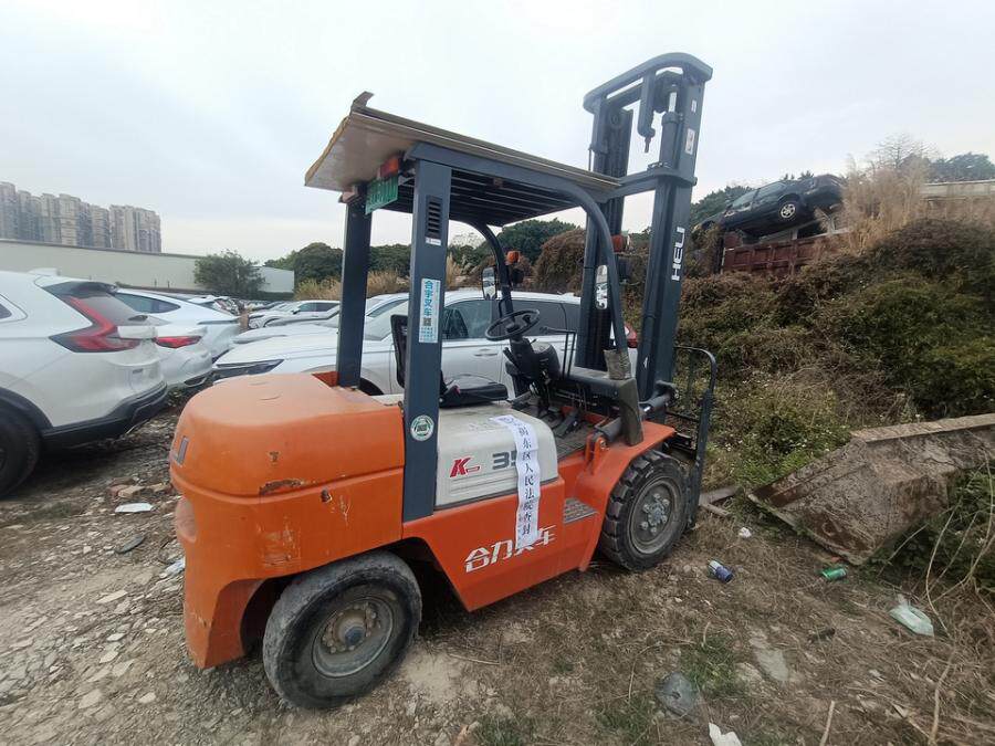 3月21日揭阳聚氨酯板生产线、粤VR3639丰田牌面包车1辆、重式叉车2辆、牵引平板车1辆网络拍卖公告