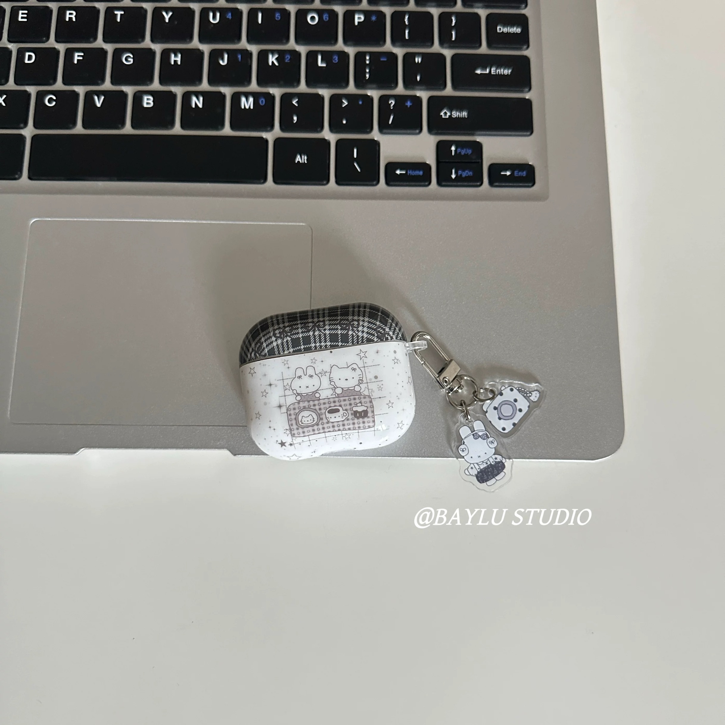 韩系ins格纹米菲兔hellokitty凯蒂猫适用airpods4代保护套airpods