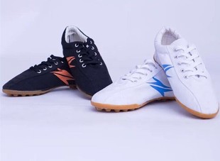 越南足球鞋钉子底足球布鞋室内室外训练鞋鞋底防滑耐磨一对起包邮