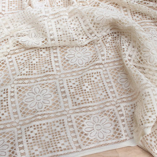 古典米黄色镂空方块提花蕾丝布料 上衣披肩连衣裙罩衫窗帘子面料