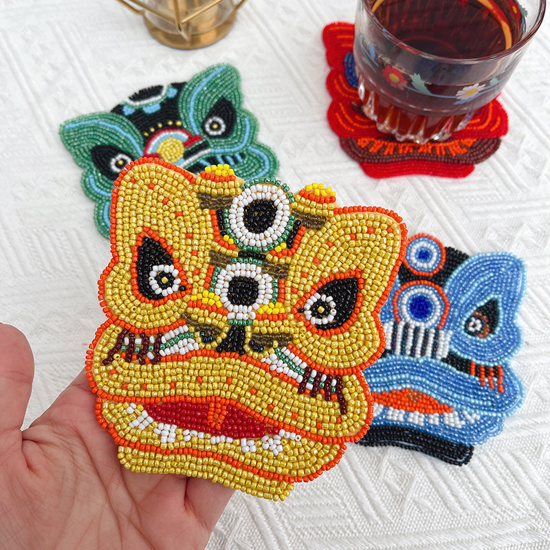 非遗文化创意手工杯垫可爱喜庆舞狮珠绣隔热垫小狮子茶杯垫伴手礼