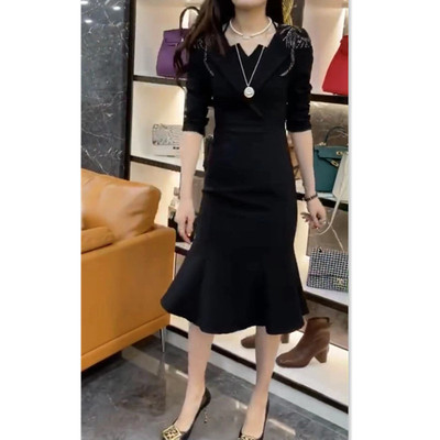 今年流行特惠88013大爱美依缘2025秋冬新款时尚黑色连衣裙修身