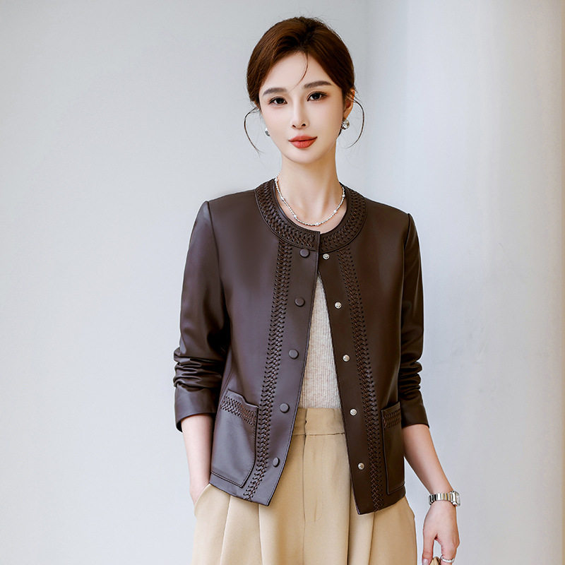 今年流行特惠2025年春季新款短款女重工编织头层绵羊皮宽松短款