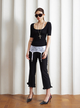 Babefish onze氧气感黑色u领中袖微弹修身内搭打底