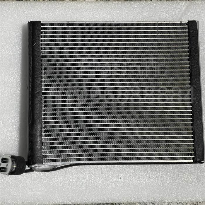 适用于众泰SR7大迈X5Z300蒸发箱芯T600 Z700空调冷凝器T700蒸发器