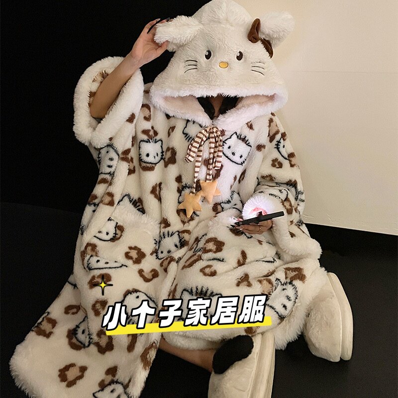 小个子加厚连帽斗篷毛绒睡袍女