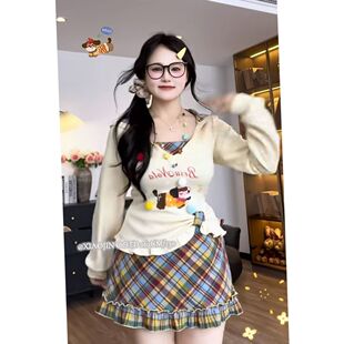 大码胖mm连帽长袖设计感休闲显瘦上衣女装早秋新款格纹半身裙套装