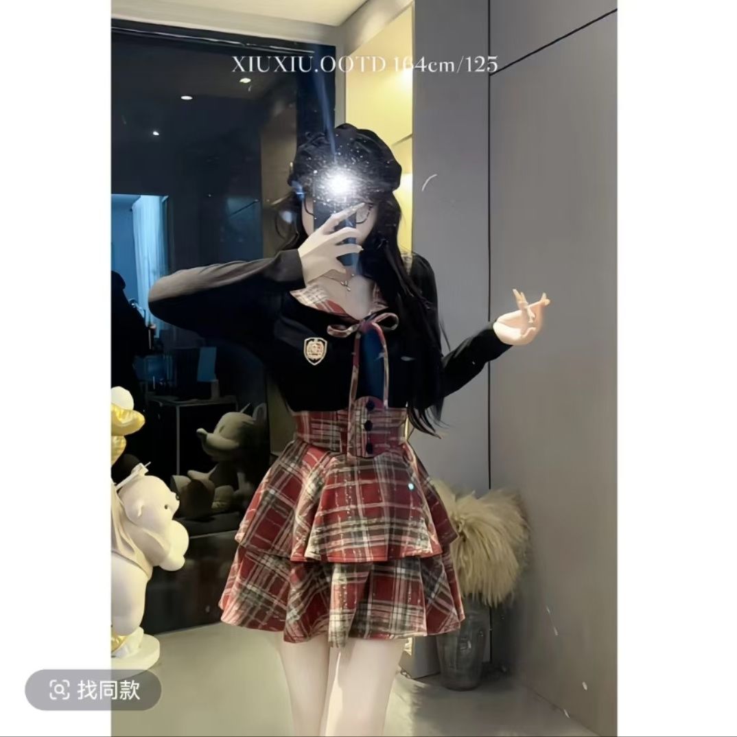 大码红色氛围感拼接连衣裙女秋冬胖mm显瘦长袖打底衫束腰裙两件套