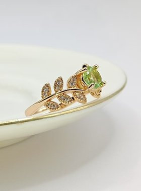 日系复古风镶嵌苹果绿锆石戒指女气质高级感精致轻奢大气开口指环