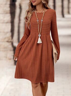 2026 European-style round-neck long-sleeved dress for women