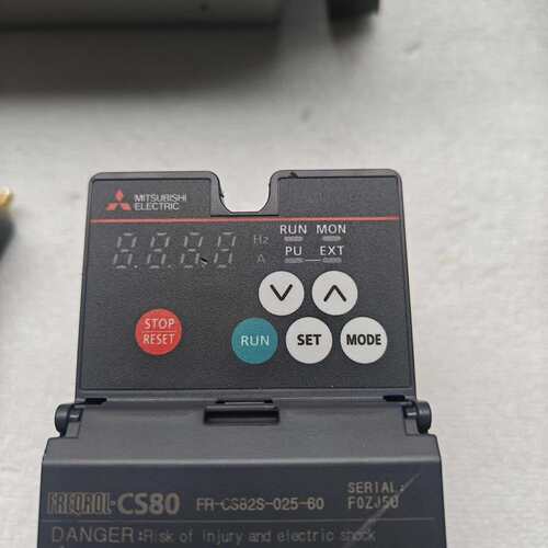 议价三菱变频器 FR-CS82S-025-60可