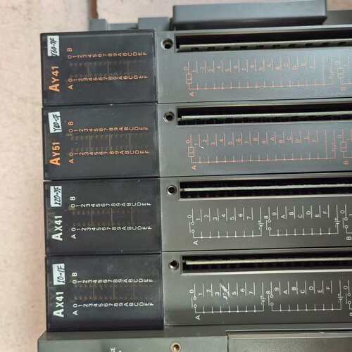议价三菱PLC A1N CPU一套，带AX41输入模块2块，AY{可}