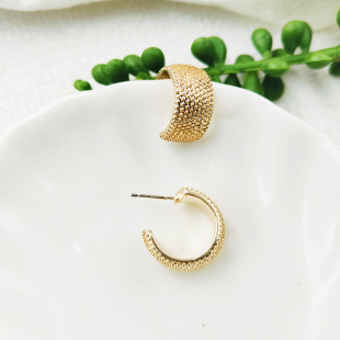 时尚 设计感欧美耳饰金属几何环形纹理宽面女士C形耳环C261