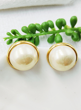 中式复古耳饰港风白色圆形珍珠耳钉摩登气质大气耳饰女B091