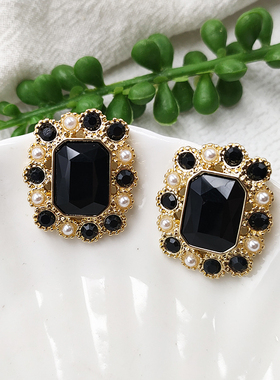 法式宫廷复古黑色宝石耳环新款爆款小众设计感耳钉无耳洞耳夹B828