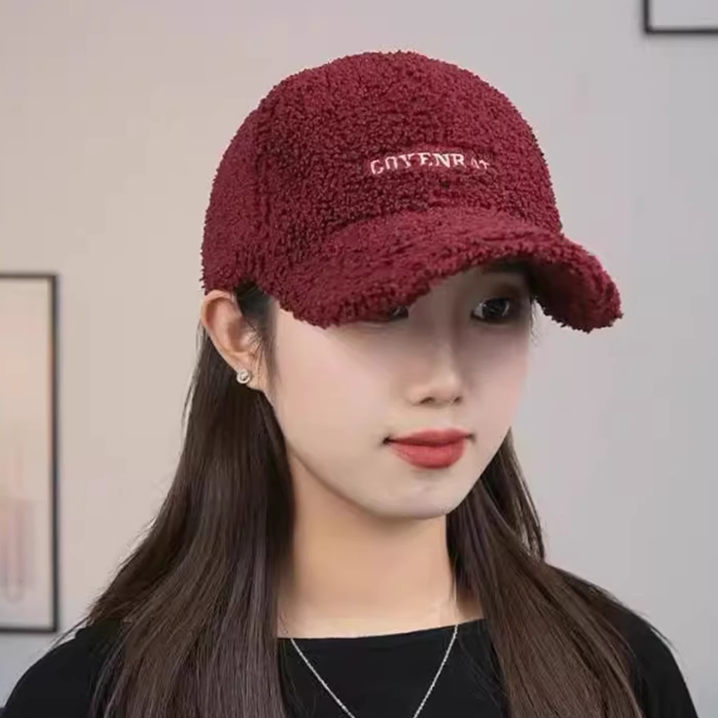 韩版字母刺绣羊羔绒棒球帽显脸小