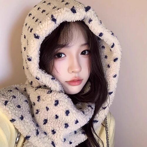 波点羊羔绒围巾一体套头帽女保暖