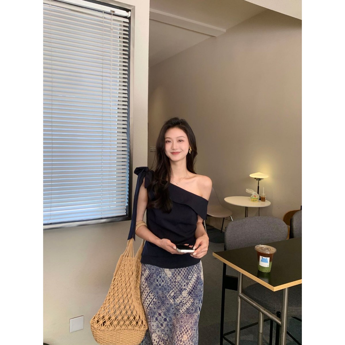 2025夏季新款法式斜肩气质衬衫不规则独特小众上衣百搭碎花半身裙