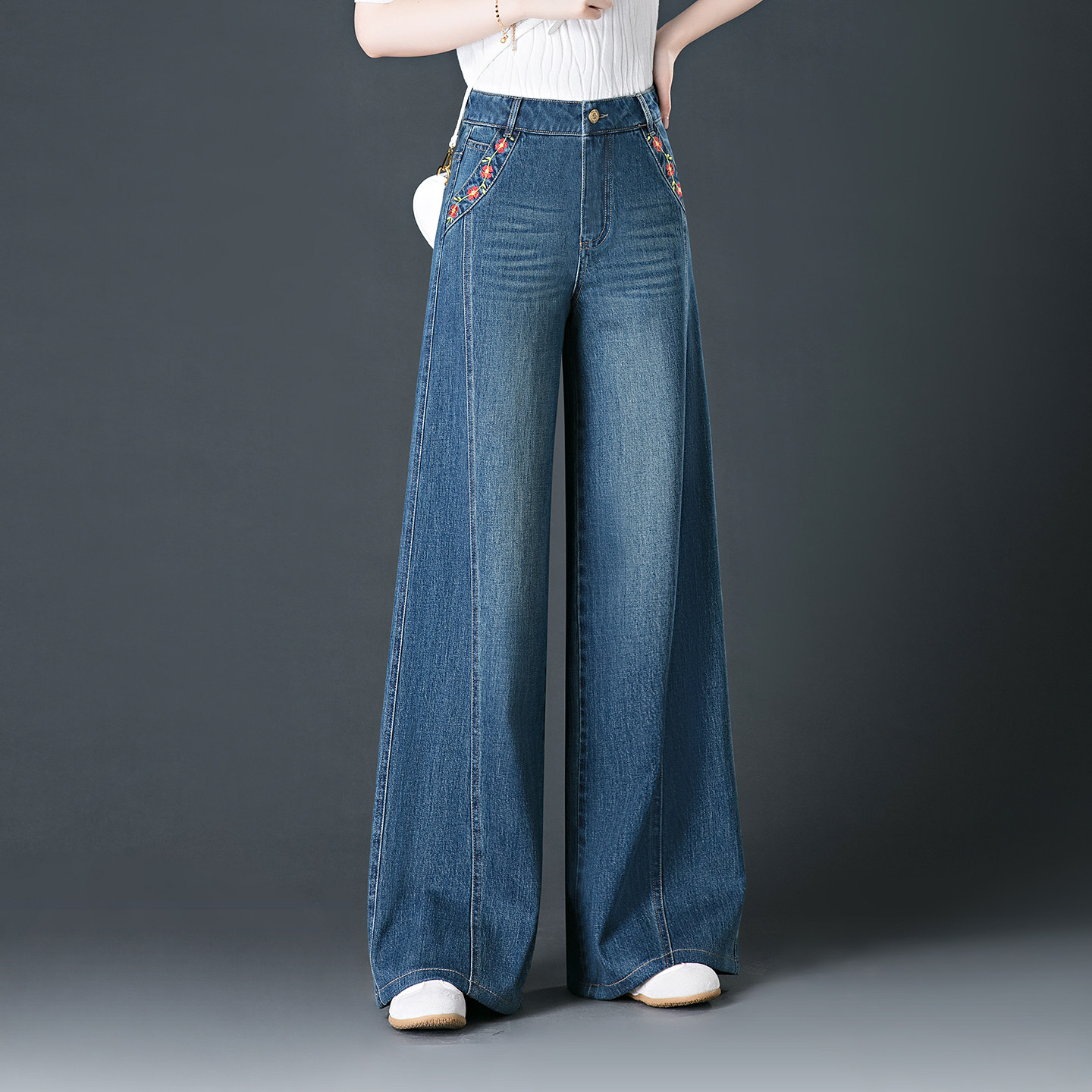 刺绣阔腿牛仔裤女2026新款春秋宽松遮跨显瘦大脚直筒拖地裤子春季