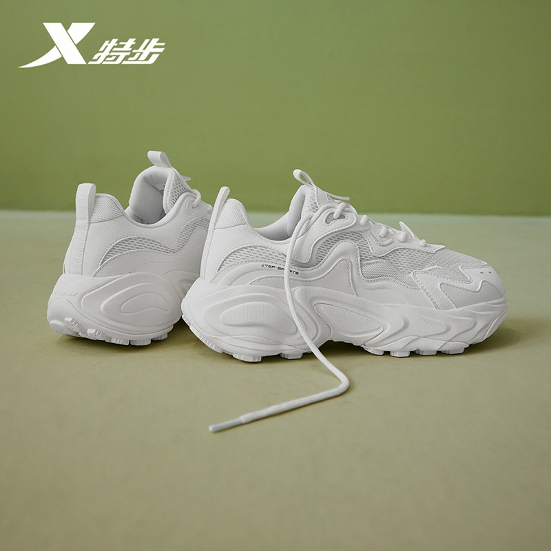 特步洄游休闲鞋女鞋春秋季小白鞋网面透气户外男运动鞋情侣老爹鞋