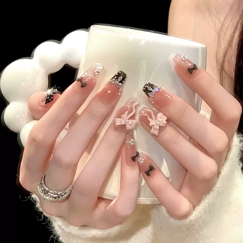 美甲穿戴甲2025年秋冬新款美甲贴片中长款法式高级感可拆卸成品甲