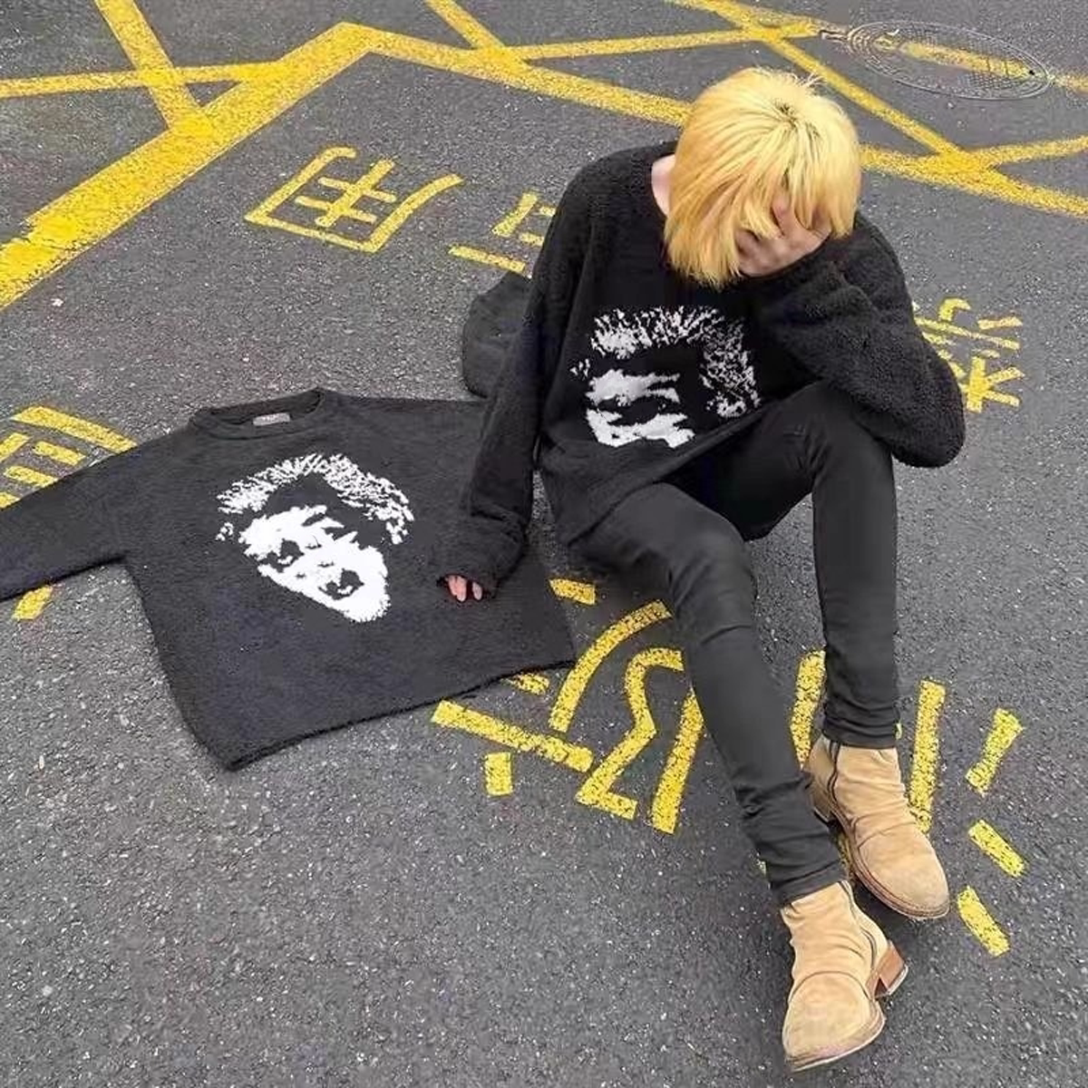 秋冬新款吸血鬼人脸毛衣男女生韩版轻奢气质圆领套头休闲针织衫潮