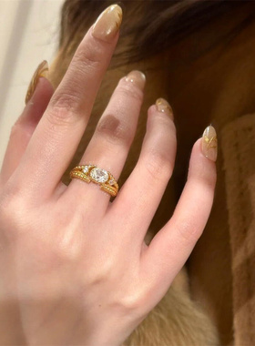 金色璀璨鸽子蛋戒指爆闪钻时尚