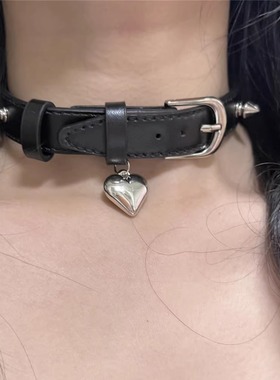 暗黑皮革项圈女爱心吊坠黑色皮