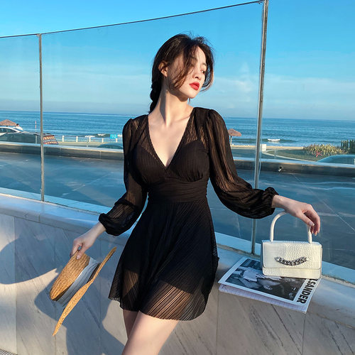 泳衣女连体显瘦遮肚保守大码长袖