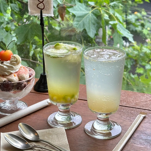 网红风餐厅高脚果茶杯咖啡玻璃杯气泡水杯果汁冷饮杯鸡尾酒饮品杯