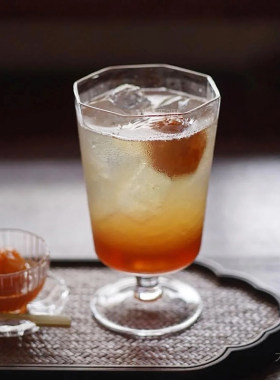 法式浪漫八角锤目纹高脚杯红酒香槟杯玻璃洋酒杯ins苏打水饮品杯