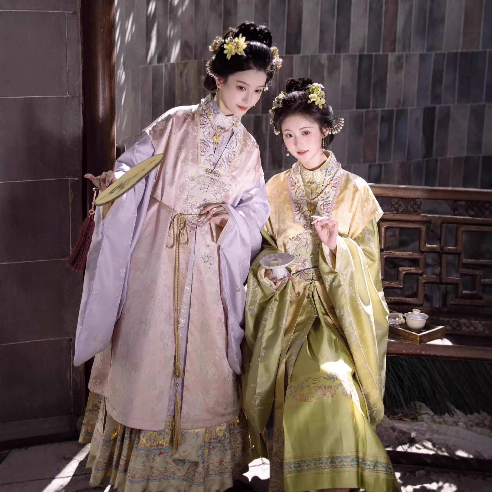 明制仿妆花织金立领对襟衫比甲马面裙秋季古风写真旅拍仙女日常款