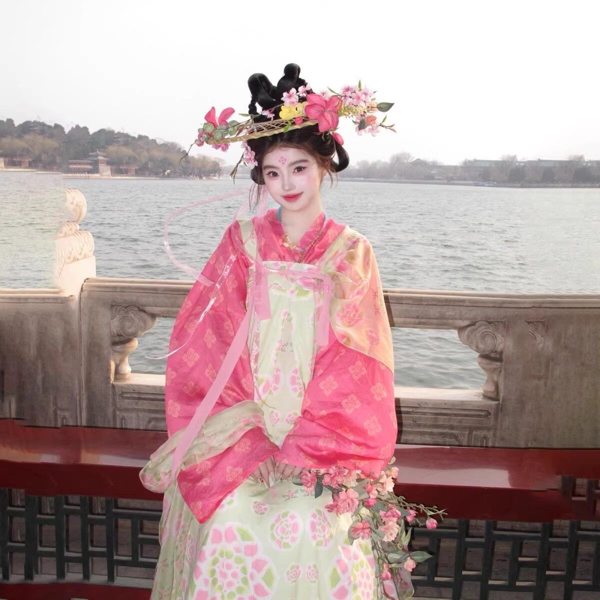 新款原创汉服女小唐风改良破群印花款春夏秋日常齐胸襦裙网红