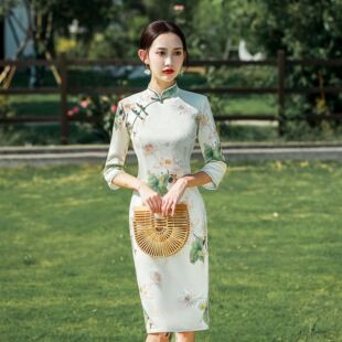 气质连衣裙旗袍小清新淑女2026年秋季新款印花鹿皮绒年轻改良款